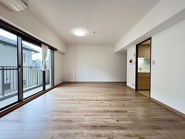 《リビング》即入居・当日の内覧も可能です○お気軽にお問い合わせください＊・