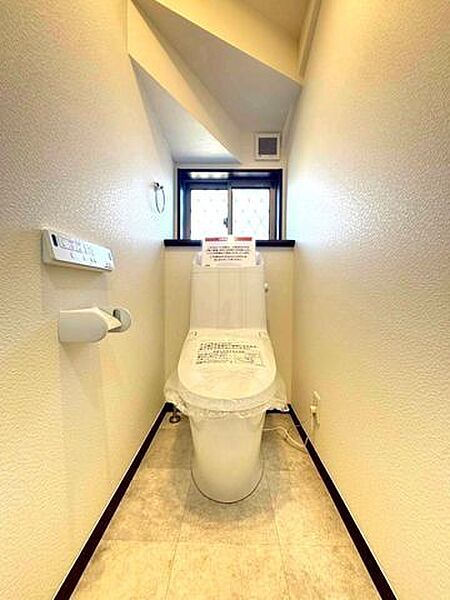 《トイレ》家族みんなが忙しい朝の時間帯には嬉しい1F・2Fトイレ設置。