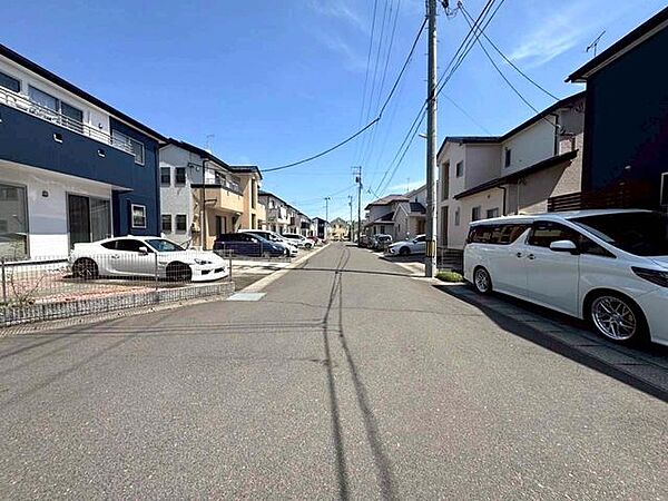 《前面道路》前面道路は広々6.0ｍ！運転が苦手な方にも安心です！
