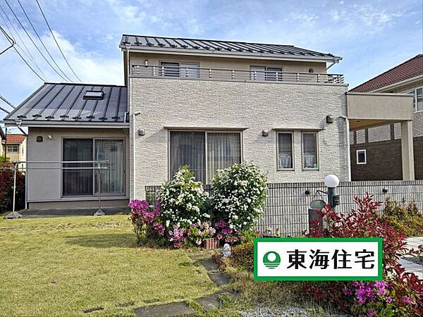 広々としたお庭付き。南面ウッドデッキ、テラス有。