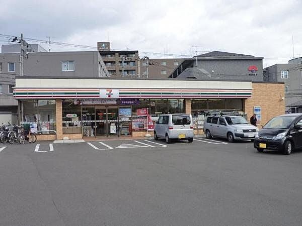 コンビニ セブンイレブン 仙台泉高玉町店（徒歩8分） 604m