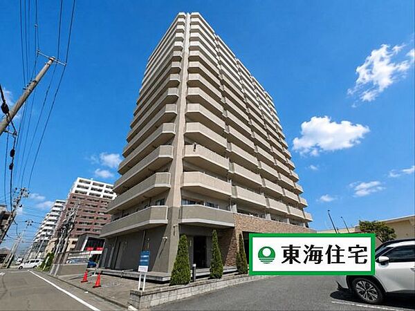 小学校、買い物施設まで徒歩圏内で子育てファミリー安心の立地です。　※画像は実際の写真にCG加工を加えたものです。