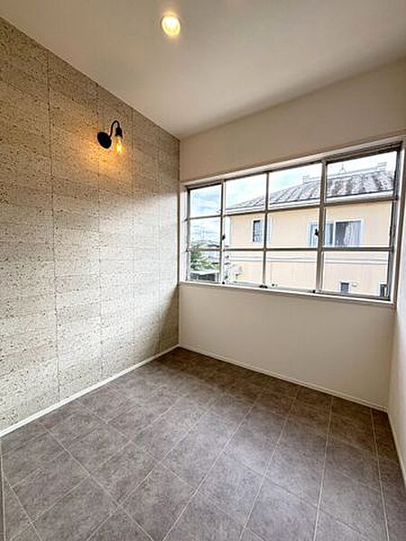 2階インナーテラス。ルームウェアのままで日向ぼっこをしたり、洗濯物を部屋干しができます。