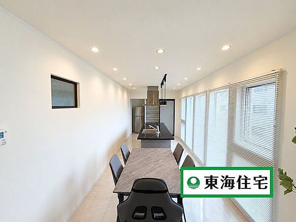 LDK21帖以上・陽当り良好で開放的な2階リビング
