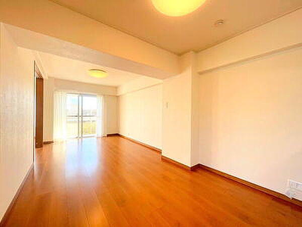 apartment 神奈川県横浜市磯子区磯子3丁目
地図を見る
