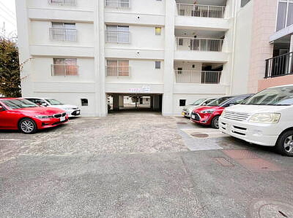 apartment 神奈川県横浜市磯子区磯子3丁目
地図を見る