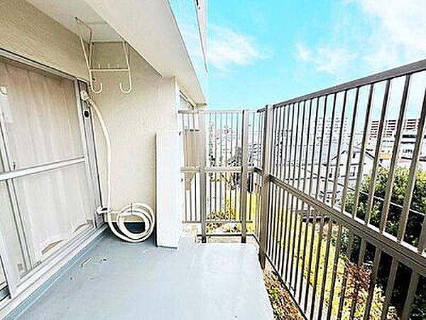 apartment 神奈川県横浜市磯子区磯子3丁目
地図を見る