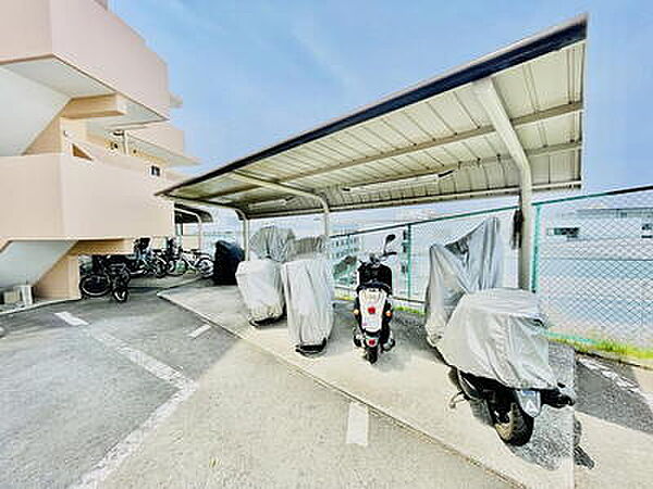 apartment 神奈川県横浜市旭区市沢町
地図を見る