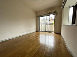 エルヴィーナ中村 201