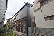 京橋駅より徒歩7分 築15年2ヶ月 2階建の賃貸物件