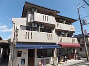 蛍池駅より徒歩2分 2階 築38年の賃貸物件