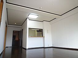 ファミール黒髪 107 1階4LDKのリビング/ダイニング