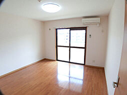 ルミエール・ピエース 0102 1階1Kのリビング/ダイニング