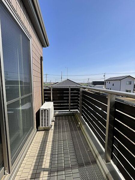 detached 茨城県常総市三坂町53-5
地図を見る