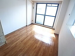 阪神本線 出屋敷駅 徒歩1分の賃貸マンション 5階ワンルームのリビング/ダイニング