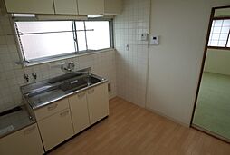 神戸市西神・山手線 湊川公園駅 徒歩1分の賃貸マンション 7階2DKのリビング/ダイニング