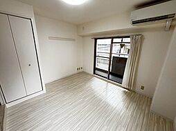 阪急神戸本線 神戸三宮駅 徒歩7分の賃貸マンション 4階ワンルームのリビング/ダイニング