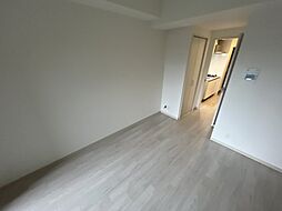 阪神本線 出屋敷駅 徒歩4分の賃貸マンション 13階1Kのリビング/ダイニング