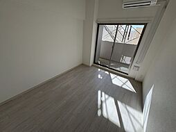 阪神本線 出屋敷駅 徒歩4分の賃貸マンション 13階1Kのリビング/ダイニング