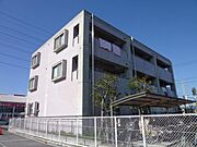 中山寺駅より徒歩21分 築30年8ヶ月 3階建の賃貸物件