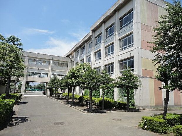 【中学校】藤沢市立滝の沢中学校まで999ｍ