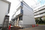 南大塚駅より徒歩5分 築7年7ヶ月 3階建の賃貸物件