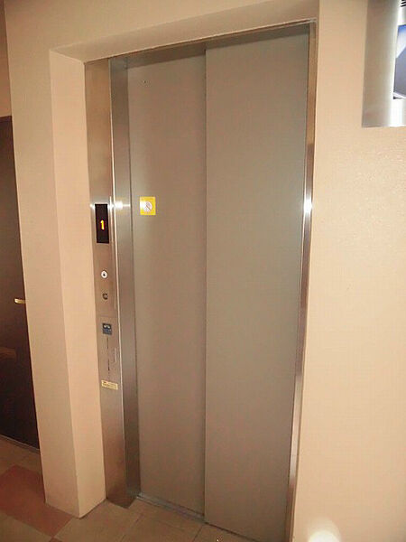 画像30:エレベーターです。