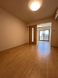 ルーミナス京田辺 1階1LDKのリビング/ダイニング