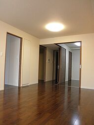 JR東海道本線 川崎駅 徒歩18分の賃貸マンション 2階2LDKのリビング/ダイニング