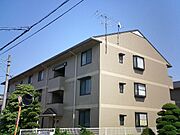 日進駅より徒歩12分 築31年3ヶ月 3階建の賃貸物件