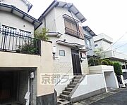 JR藤森駅より徒歩2分 築55年の賃貸物件