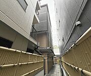 雅綾小路 3階 築16年4ヶ月の賃貸物件