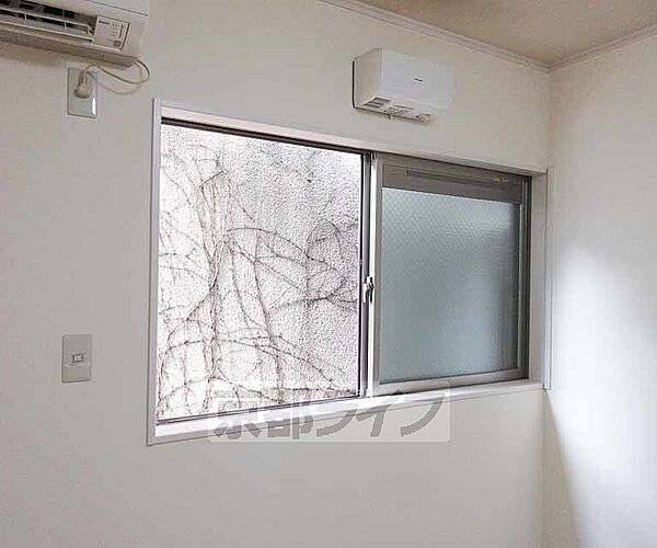 画像27:お部屋の窓です