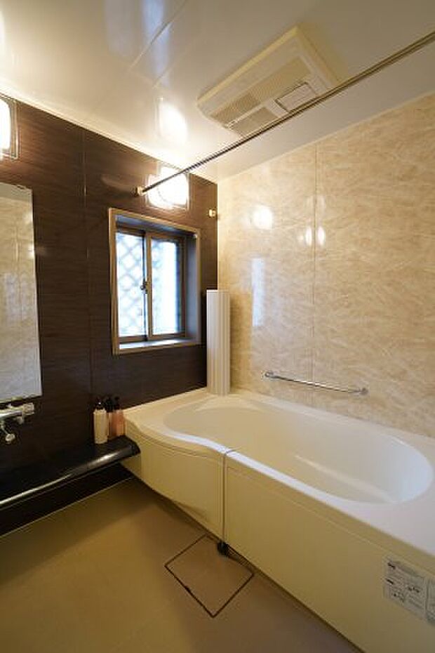 浴室暖房乾燥機付低床ユニットバス