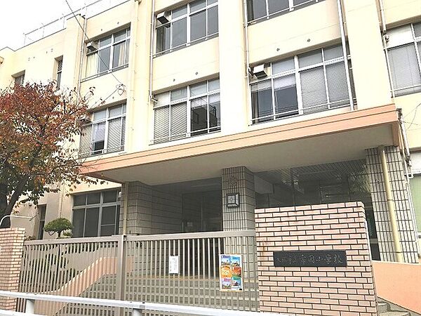大阪市立市岡小学校
