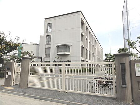 大阪市立港中学校