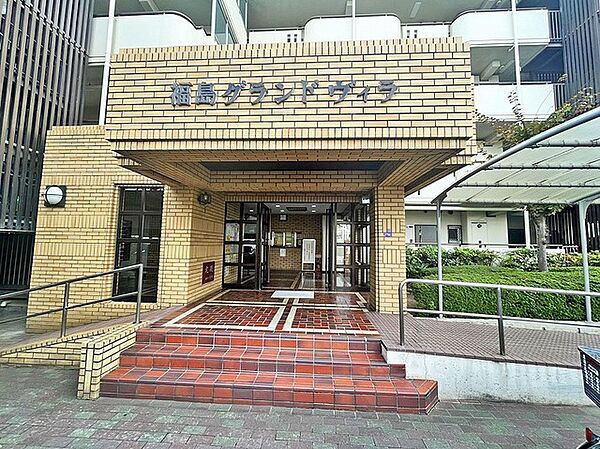 玄関を拡大表示