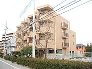 洲先駅より徒歩8分 築40年5ヶ月 4階建の賃貸物件