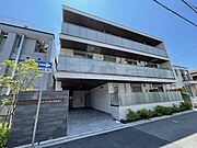 西宮駅より徒歩10分 築5年5ヶ月 3階建の賃貸物件