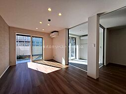 ADMIRAL Mitaka 101 1階2LDKのリビング/ダイニング