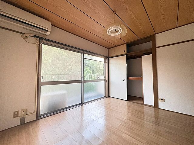 寝室