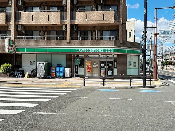 ローソンストア...