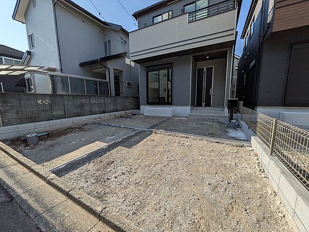 駐車スペース2台(車種による)