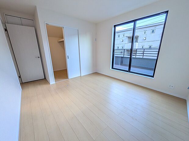 2面バルコニーにつき通風も良好です