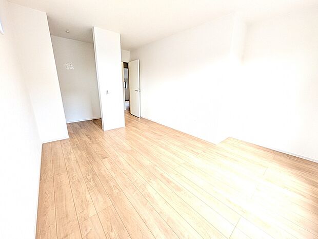 約10帖洋室にはウォークインクローゼット