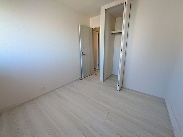 約4.7帖洋室・収納部分