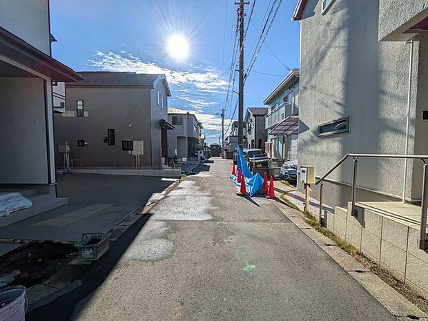 小学校・中学校ともに徒歩10分圏内にあり子育て環境も安心♪