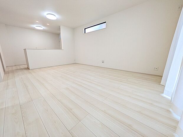 解放感のあるリビングは約16帖