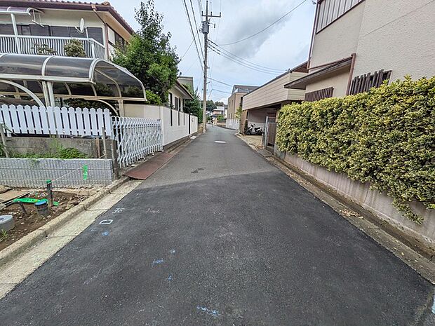 スーパーまで徒歩9分