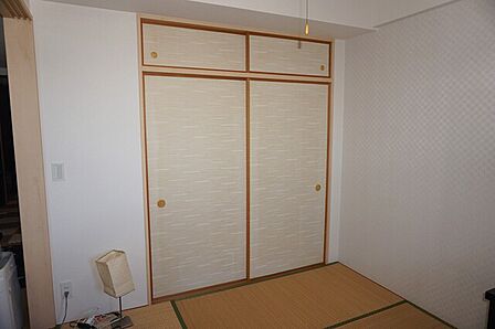 安らぎを感じる和室の様子。室内は大容量のWIC2箇所+全室収納付で収納充実